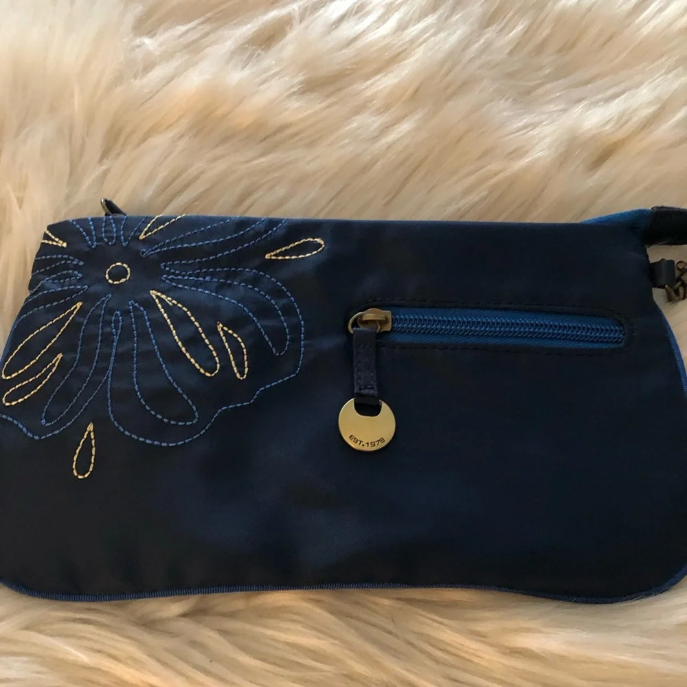 Travelon blue nylon wristlet wallet